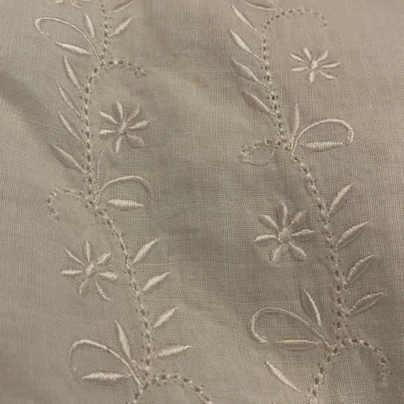 Jennifer‎ Eaen white women’s sz S short sleeve button up embroidery 💯 % RAMIE - Picture 9 of 9